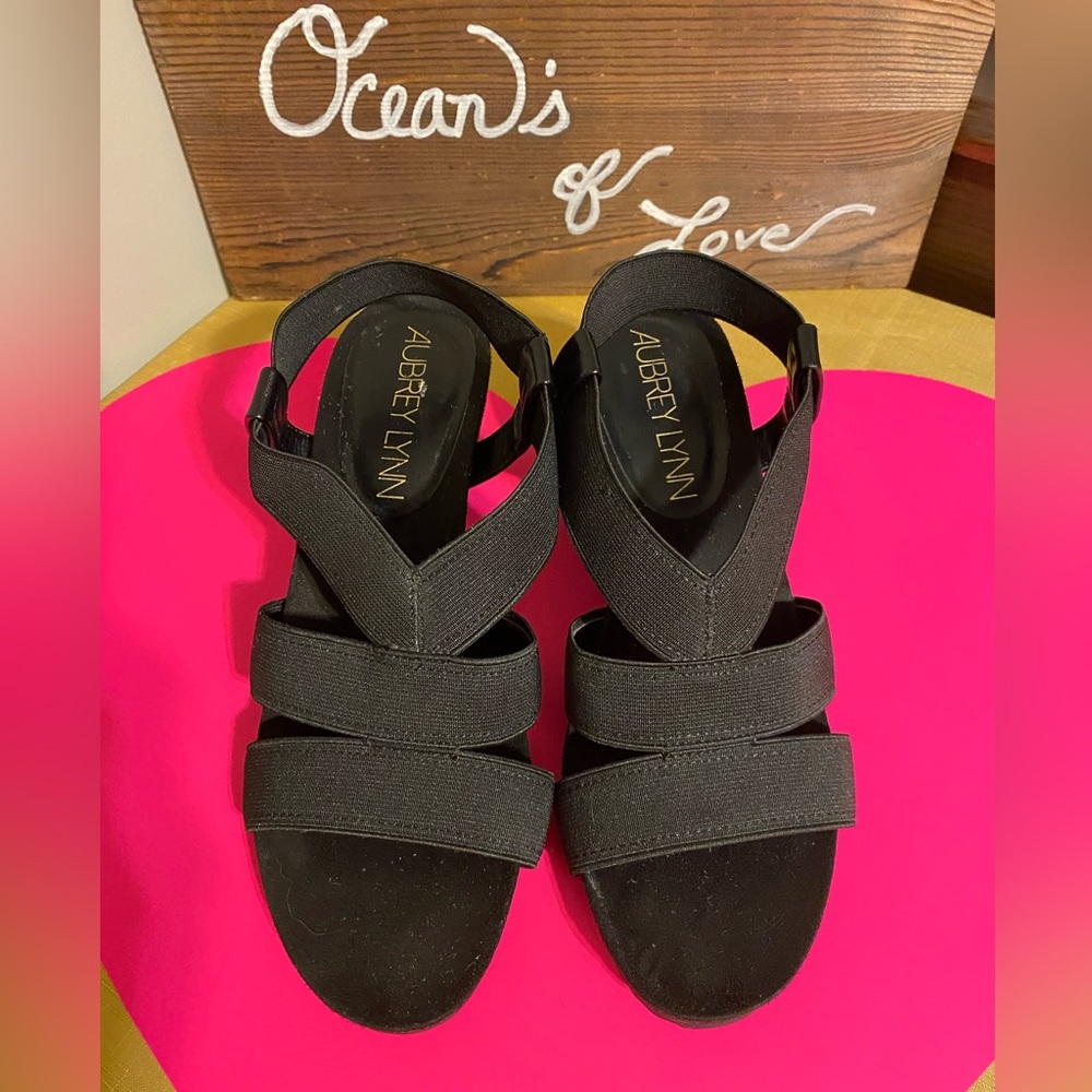 Aubrey Lynn black wedge strap shoes size 6
